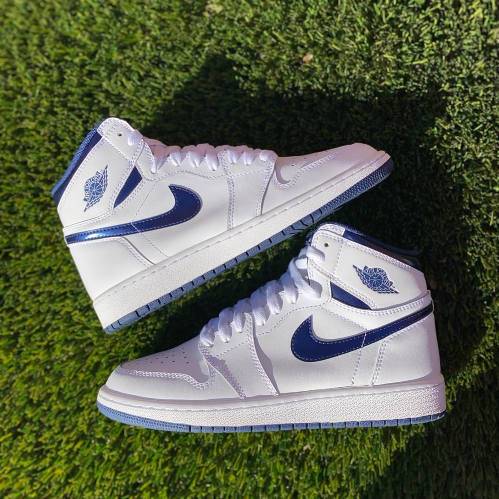 Air Jordan 1 Metallic Navy